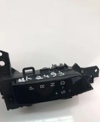 Toyota RAV 4 (XA50) Gear shift selector indicator 76L816