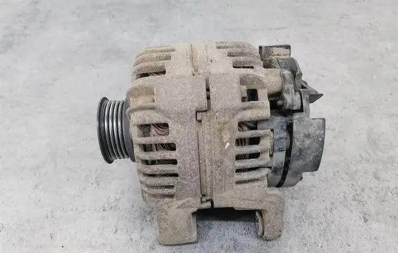 Opel Corsa C Generator/alternator 24437120