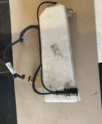 Peugeot Traveller Windshield washer fluid reservoir/tank