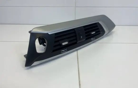 BMW X3 G01 Dash center air vent grill 936344410