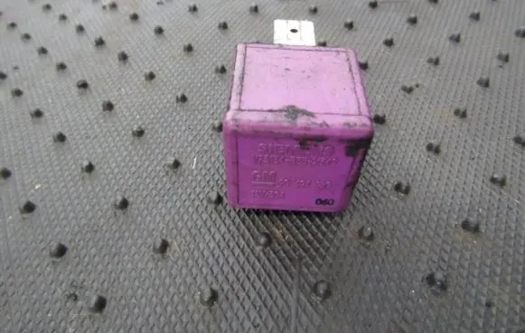 Opel Zafira A Other relay 90494959 V23134-B55-X342