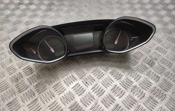 Peugeot 308 Speedometer (instrument cluster) 9825206680