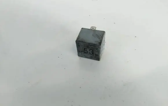 Volkswagen PASSAT B5 Other relay 141951253b 20240072