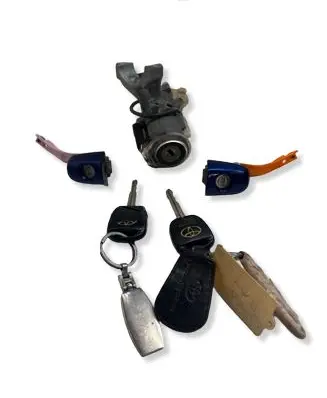 Toyota RAV 4 (XA20) Ignition lock 45020423