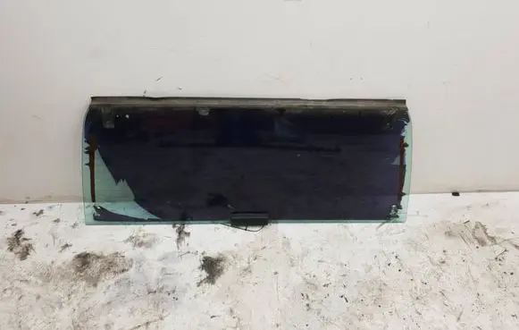 Nissan Patrol 260 Rear windscreen/windshield window 
