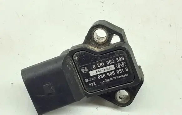 Volkswagen Touran I Air pressure sensor 0281002399 038906051B