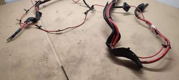 Positive cable (battery)