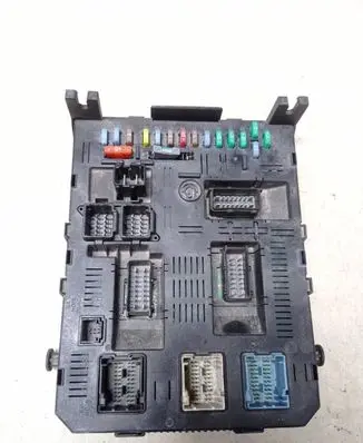 Peugeot 407 Comfort/convenience module 21676031