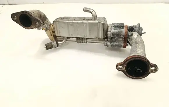 Mazda 6 EGR valve cooler R2AA20304 15D10A000120