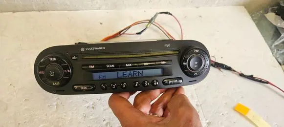 Radio/CD/DVD/GPS head unit