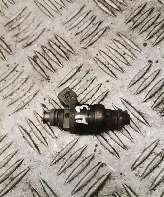 Audi A3 S3 8L Fuel injector 06a906031a