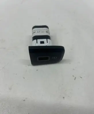 Hyundai Tucson IV NX4 USB socket connector 96125N9000