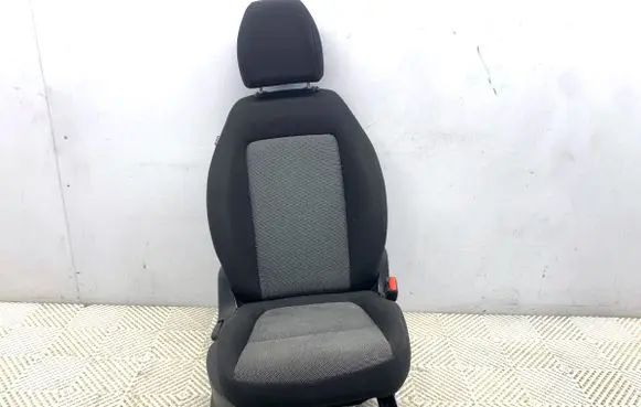 Fiat Tipo Front passenger seat 