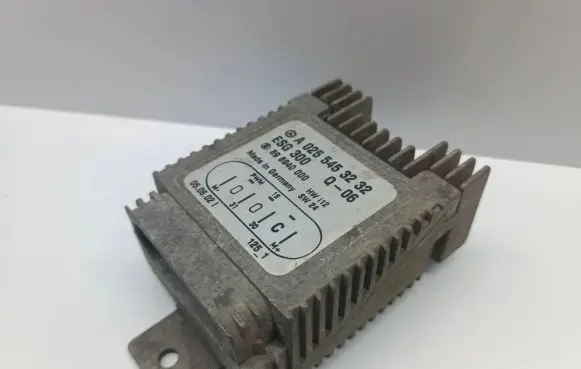 Coolant fan relay