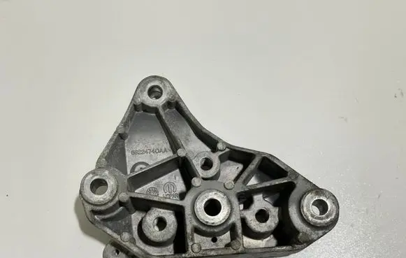Chrysler Pacifica Gearbox mounting bracket 68224740AA