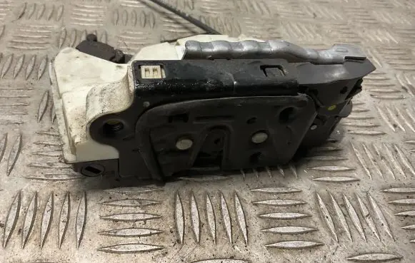 Skoda Yeti (5L) Front door lock