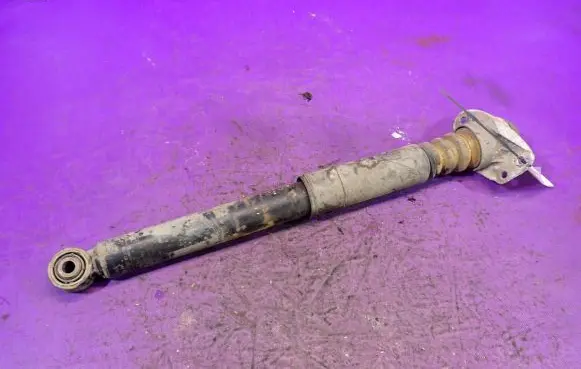 Skoda Octavia Mk2 (1Z) Rear shock absorber/damper