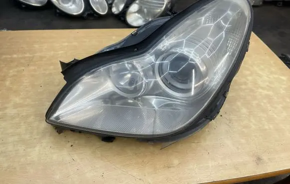 Mercedes-Benz CLS C219 Headlight/headlamp 