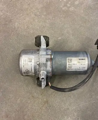 BMW i3 Vacuum pump 6857405 34336857405