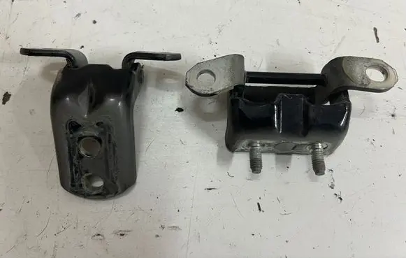 Nissan Qashqai Rear door hinge set 