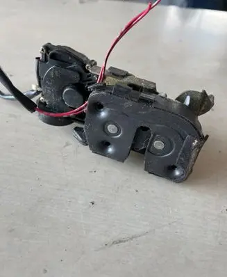 Mazda Premacy Rear door lock
