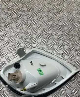 Hyundai Trajet Front indicator light