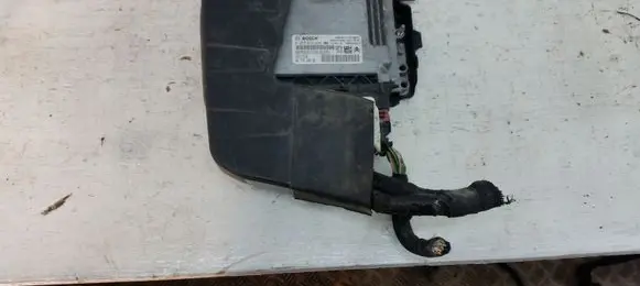 Peugeot 208 Engine control unit/module 0281017920