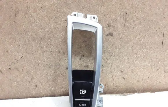 BMW 5 F10 F11 Hand parking brake switch 9217594