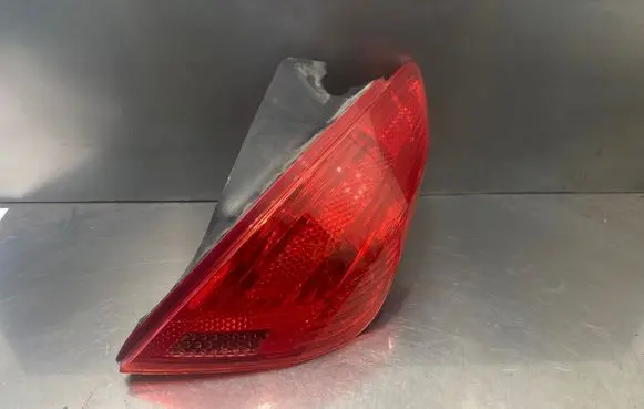 Peugeot 308 Rear/tail lights 9680425680