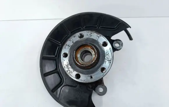 Volkswagen Tiguan Front wheel hub 5N0400054AA