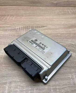 Volkswagen PASSAT B5 Engine control unit/module ECU 4B0906018AT 0261206532 Used
