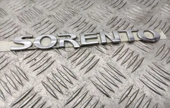 KIA Sorento Manufacturers badge/model letters 