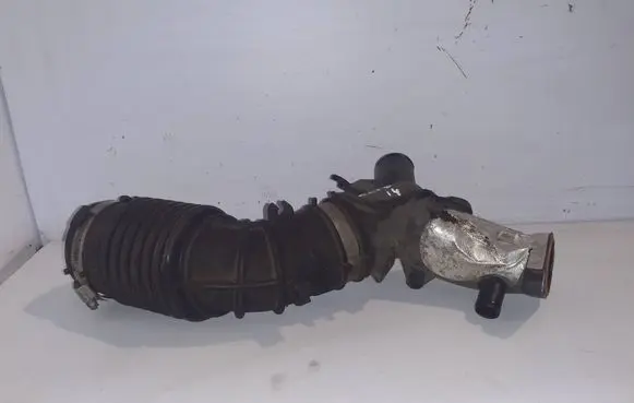 Renault Clio IV Turbo air intake inlet pipe/hose 165763328R