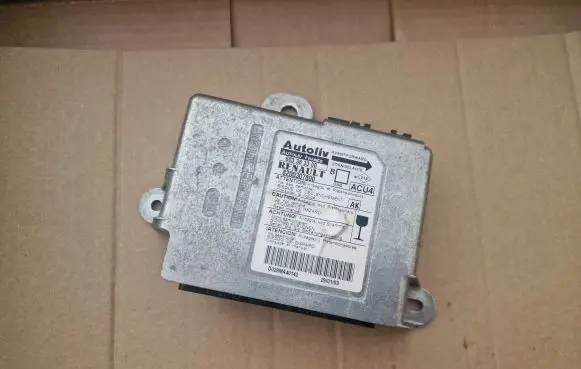 Renault Megane II Airbag control unit/module 8200307800