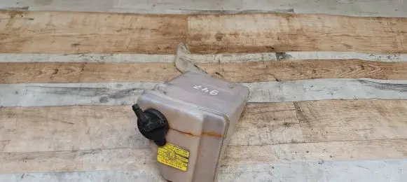 Coolant expansion tank/reservoir