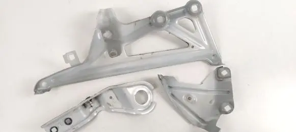 BMW X1 F48 F49 Fender mounting bracket 7329447