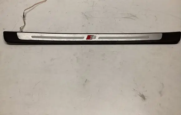Audi A5 Front sill trim cover 8W0947417A