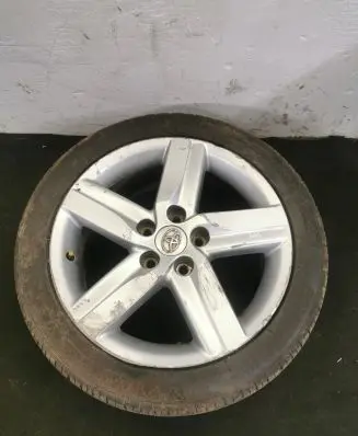 Toyota Auris 150 R17 alloy rim 