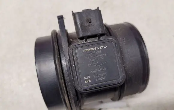 Citroen C5 Mass air flow meter 9645948980