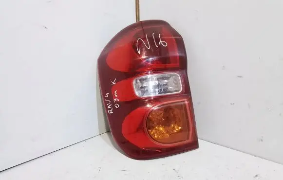 Toyota RAV 4 (XA20) Rear/tail lights