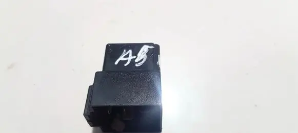 Chrysler 300M Other relay 04760603AC 68832C3219