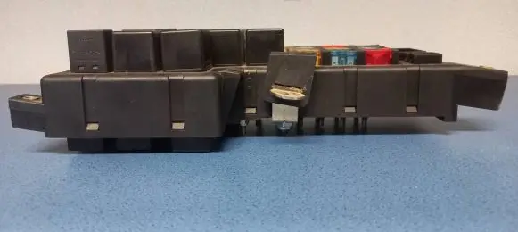 Volvo V70 Fuse module 8645364