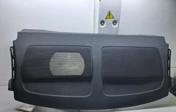 Parcel shelf