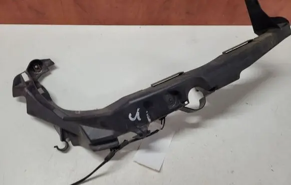 BMW 3 E90 E91 Headlight/headlamp mounting bracket 51647116706 22944911