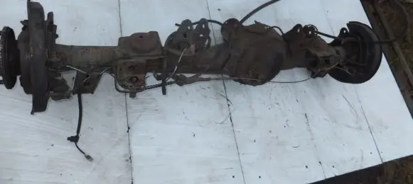 Toyota Land Cruiser (J100) Rear axle beam 