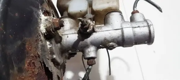 Master brake cylinder