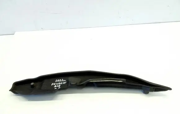 Peugeot 208 II Fender end trim 9823233780