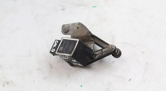 BMW 6 E63 E64 Rear air suspension level height sensor 6778860 6752797