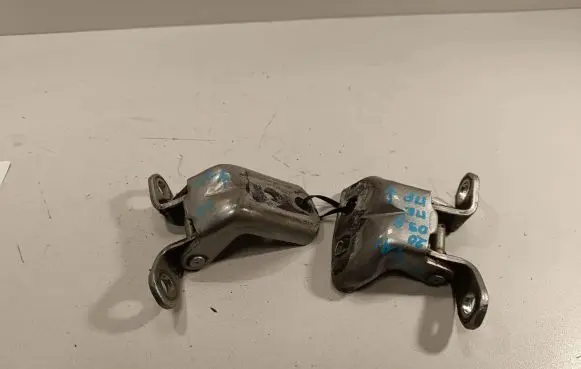 Nissan Qashqai+2 Front door hinge set ES03