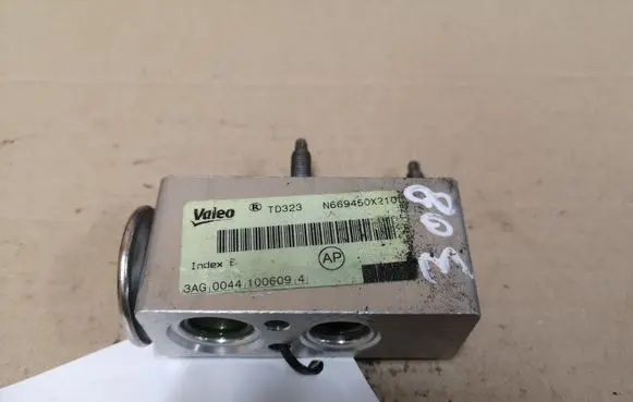 Peugeot 308 Air conditioning (A/C) expansion valve 330003S